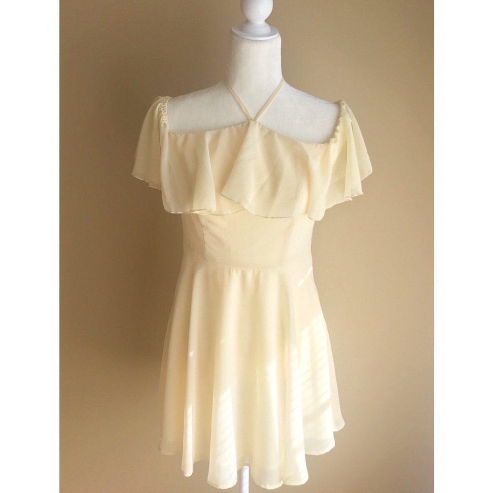 Forever 21 Yellow Off the Shoulder dress- Sz M-NWT